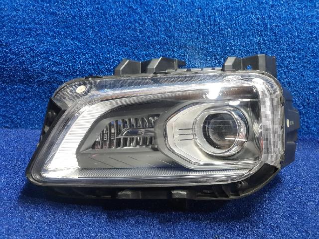 Head Lamp (left)  Hyundai Kona