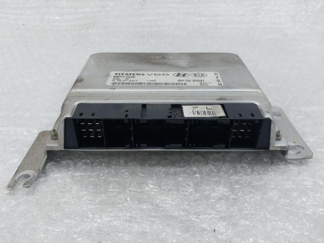 ECU Electronic Control Unit  Kia Opirus