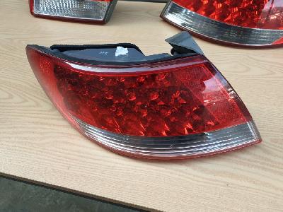 지파츠 자동차 중고부품  컴비네이션램프,후미등,데루등