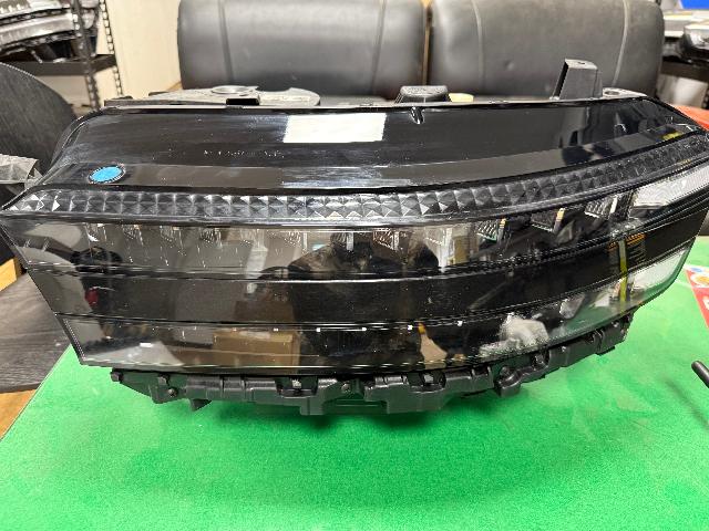 Head Lamp (left)  Genesis Genesis G90(RS4)