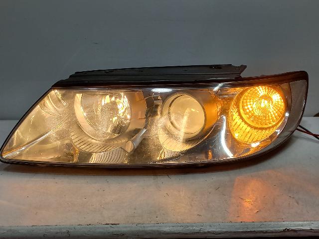 Head Lamp (left)  Hyundai Grandeur TG