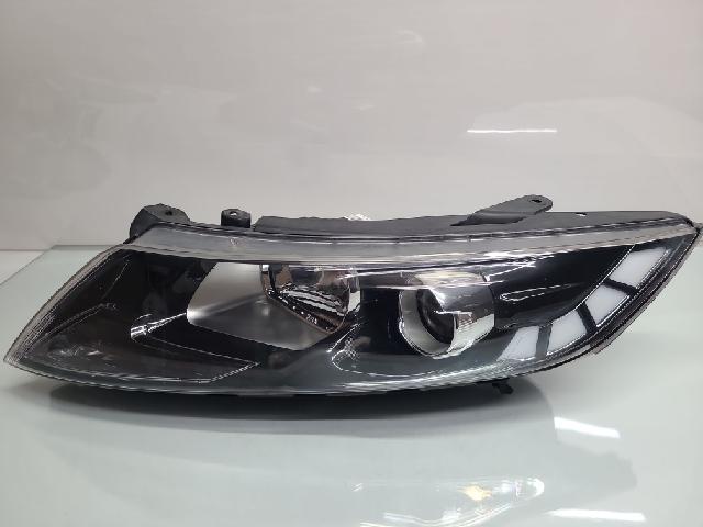 Head Lamp (left)  Kia K5