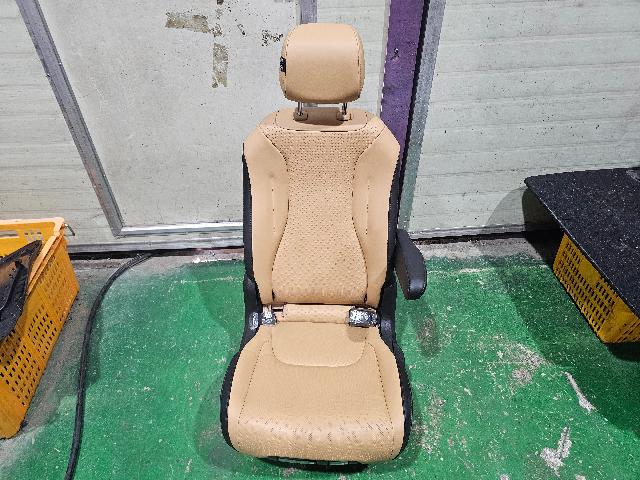 Seats  Kia Carnival4Series