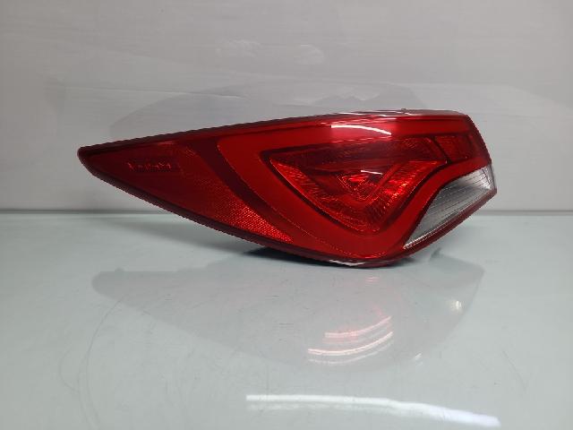 Rear Tail Lamp (left)  Hyundai YF Sonata The Brilliant