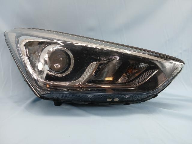 Head Lamp (right)  Hyundai Santa Fe The Prime