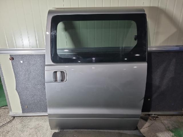 Rear Side Door (left)  Hyundai Grand Starex