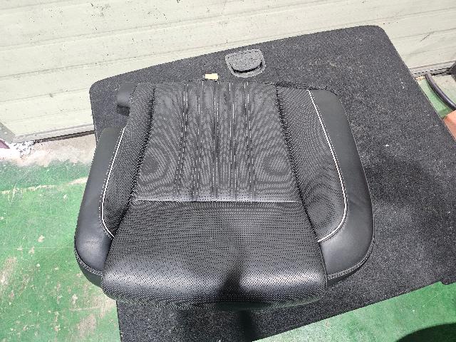 Seats  Genesis Genesis EQ900