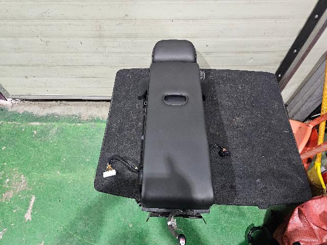 Seats  Genesis Genesis EQ900