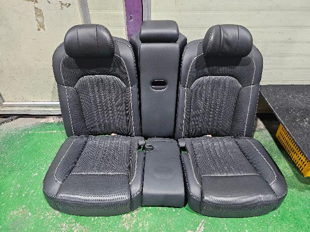 Seats  Genesis Genesis EQ900