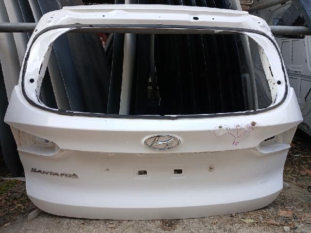 Back Door (lid)  Hyundai Santa Fe(TM)