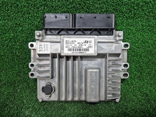 ECU Electronic Control Unit  Hyundai Grand Starex