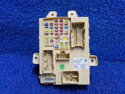 지파츠 자동차 중고부품 954003V030 퓨즈박스,실내