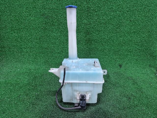 Washer / Cooling Reservoir  Hyundai NF Sonata Transform