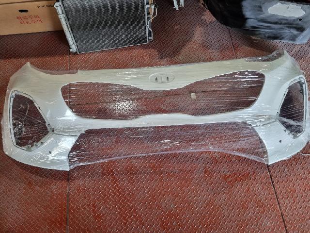 Front Bumper  Kia Sportage The 볼드 Smart스트림 D 1.6 diesel 2WD 노블레스