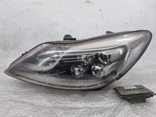 Head Lamp (left)  Hyundai Genesis
