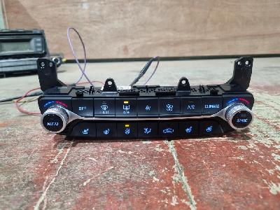 지파츠 자동차 중고부품 97250-G8260 히터에어컨컨트롤스위치