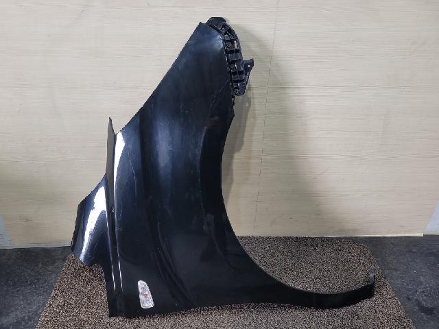 Front Fender (right)  Hyundai Grand Starex