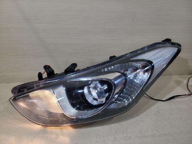 Head Lamp (left)  Hyundai i30 GD