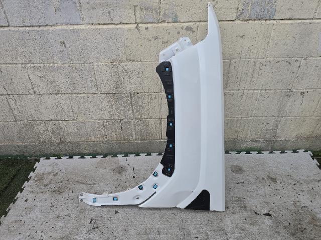 Front Fender (left)  Hyundai The New Santa Fe