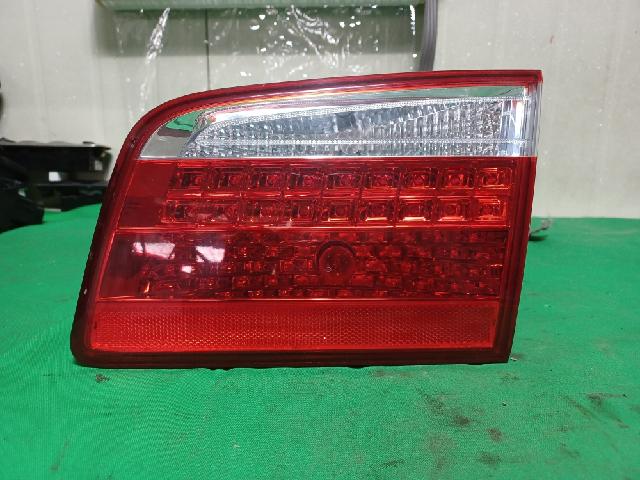 Back Finisher Trunk Light (right)  Kia Lotze Advance