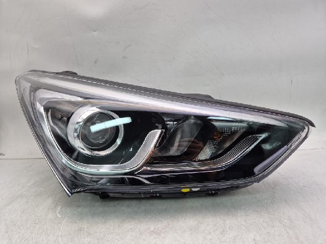 Head Lamp (right)  Hyundai Santa Fe The Prime