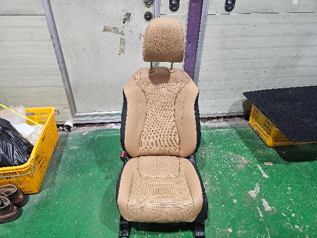 Seats  Kia Carnival4Series