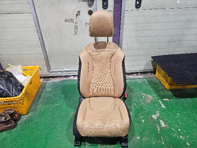 Seats  Kia Carnival4Series