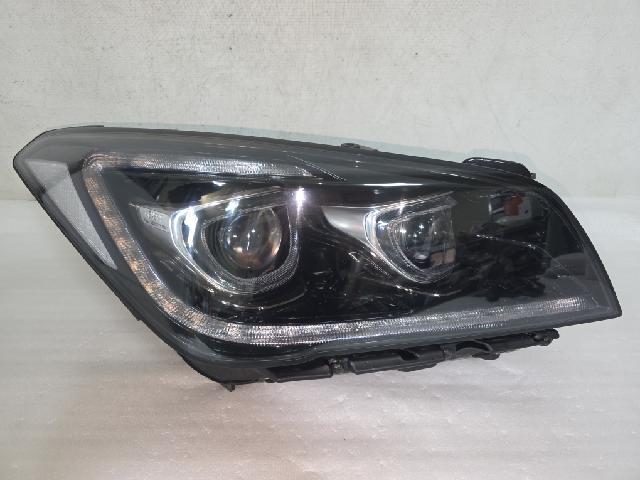 Head Lamp (right)  Genesis Genesis G80