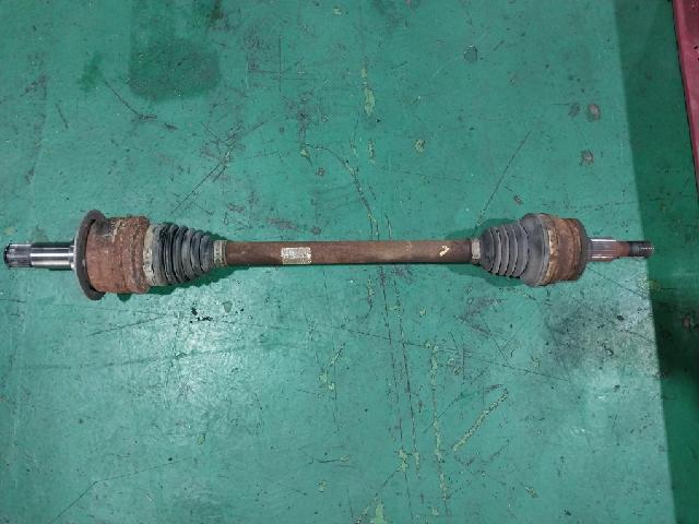 Front Wheel Drive (left)  Chrysler(Chrysler) 300C