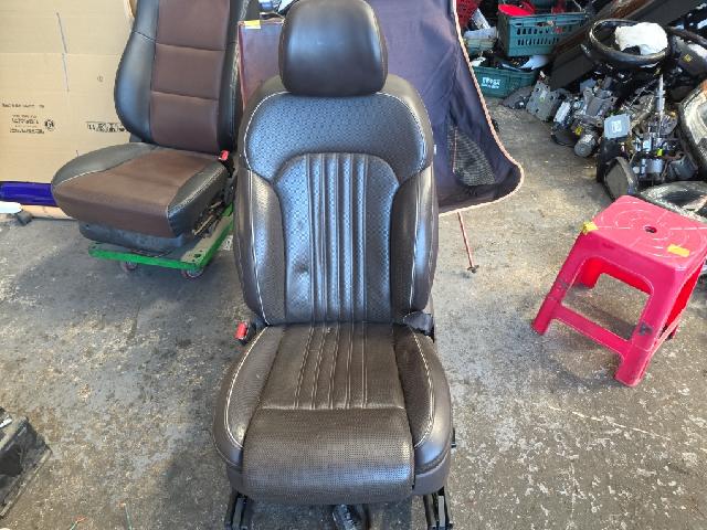 Seats  Genesis Genesis EQ900