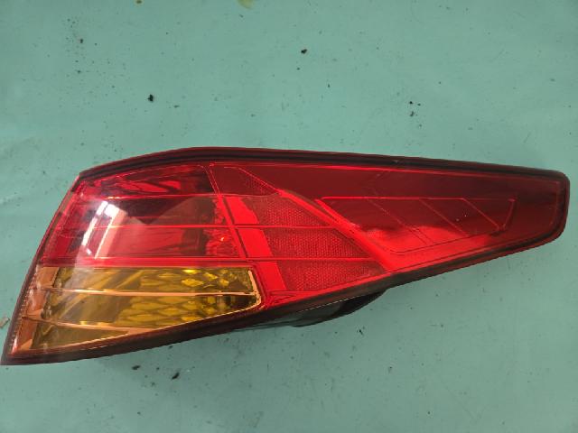 Rear Tail Lamp (right)  Kia K5