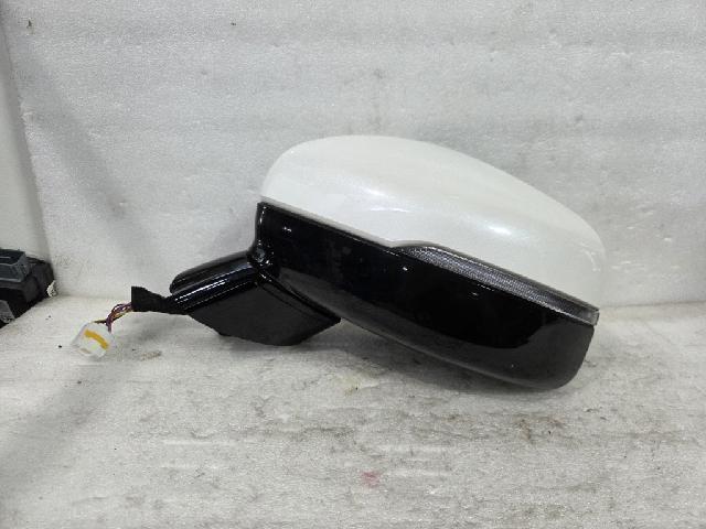 Side Back Mirror (left)  Kia Sorento4Series