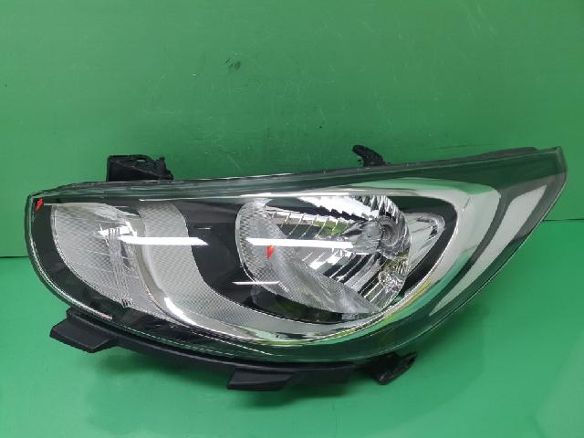 Head Lamp (left)  Hyundai Accent RB