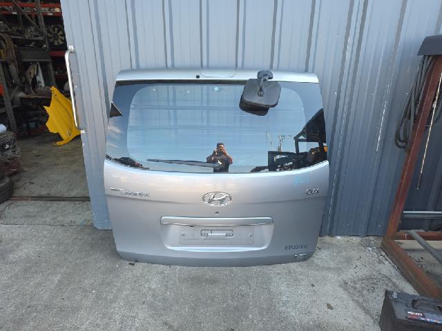 Back Door (lid)  Hyundai Grand Starex