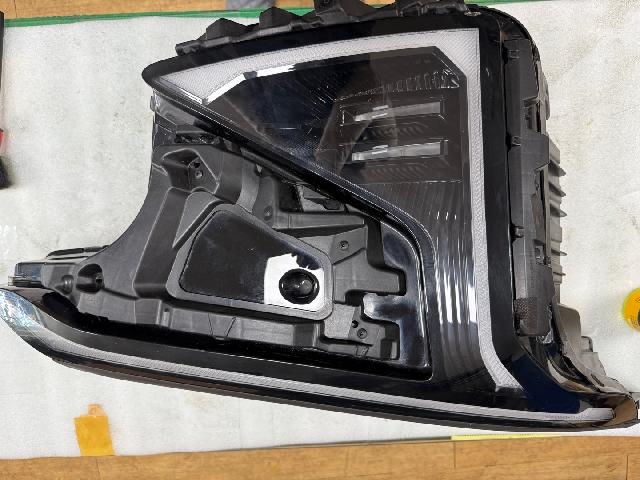 Head Lamp (right)  Kia The New EV6