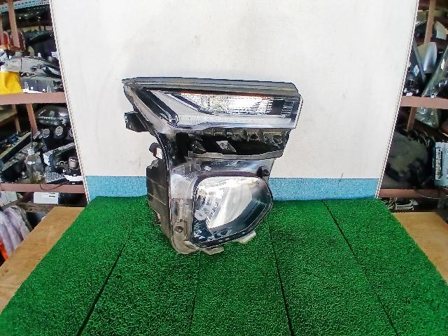 Head Lamp (right)  Chevrolet/GM Daewoo TrailBlazer