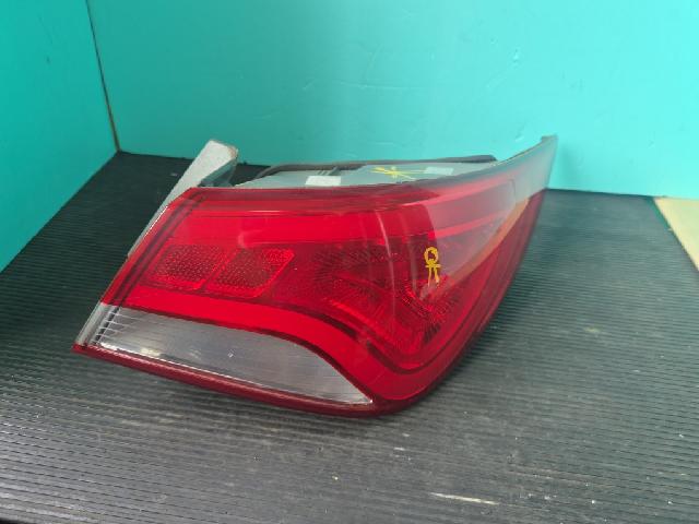 RebuildRear Tail Lamp (Rebuild) (right)  Hyundai YF Sonata The Brilliant