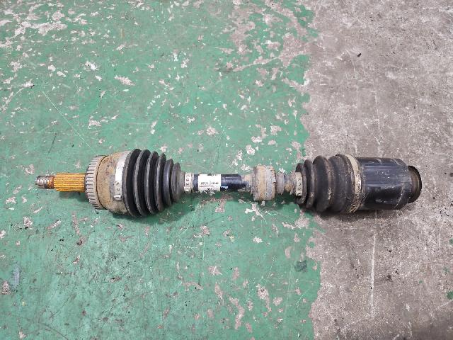 Front Wheel Drive (right)  Hyundai Grandeur HG