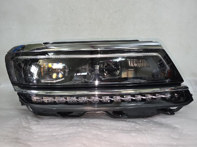 Head Lamp (right)  Volkswagen(Volkwagen) 2.0 Premium
