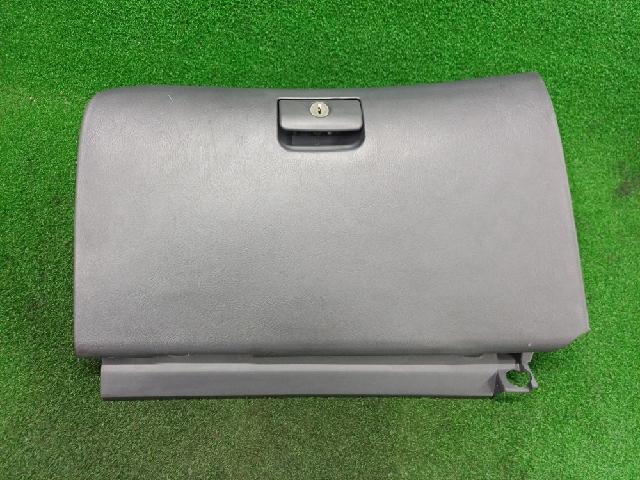 Glove box  Hyundai Avante XD