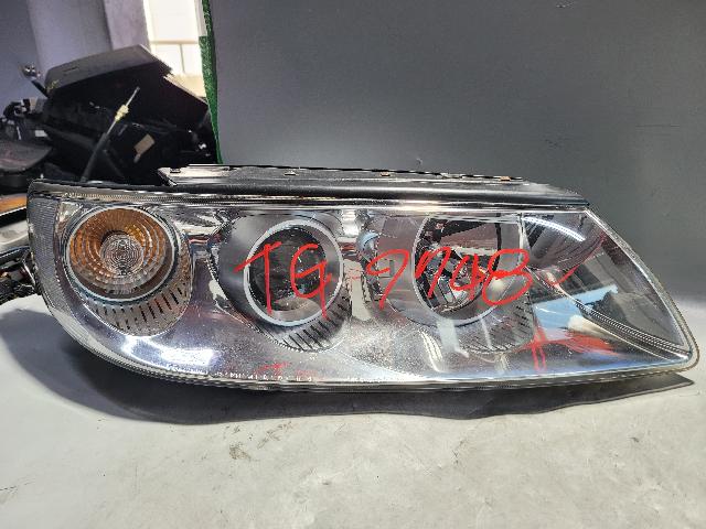 Head Lamp (right)  Hyundai Grandeur TG