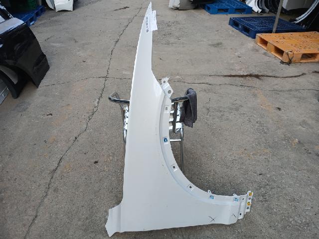 Front Fender (right)  Genesis Genesis GV70