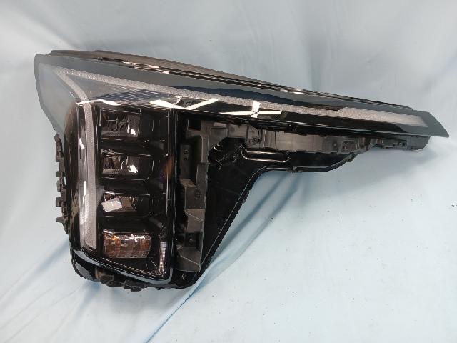 Head Lamp (right)  Kia The New Carnival 4Series