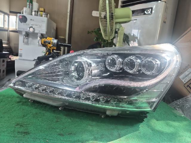 Head Lamp (left)  Hyundai EquusVI VL500