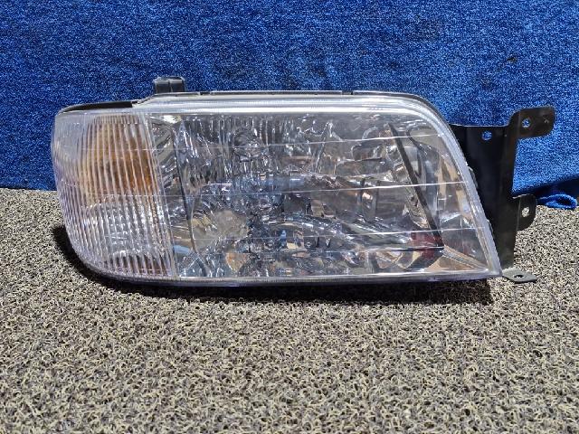 Head Lamp (right)  Hyundai Equus JL380 리무진