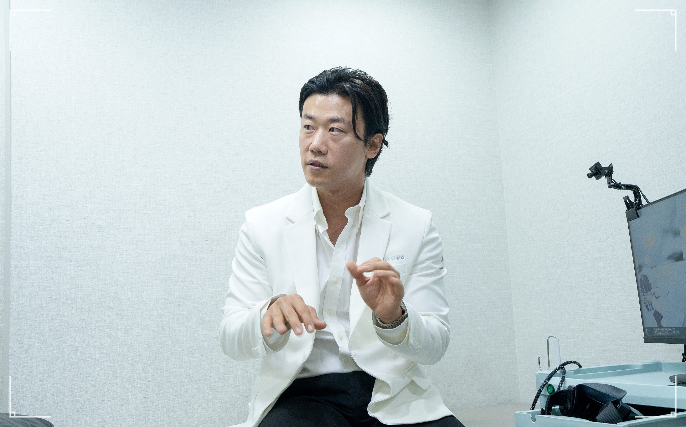 이석증 이비인후과 어지럼증 검사부터 치료까지 설명하는 압구정현대이비인후과 원장