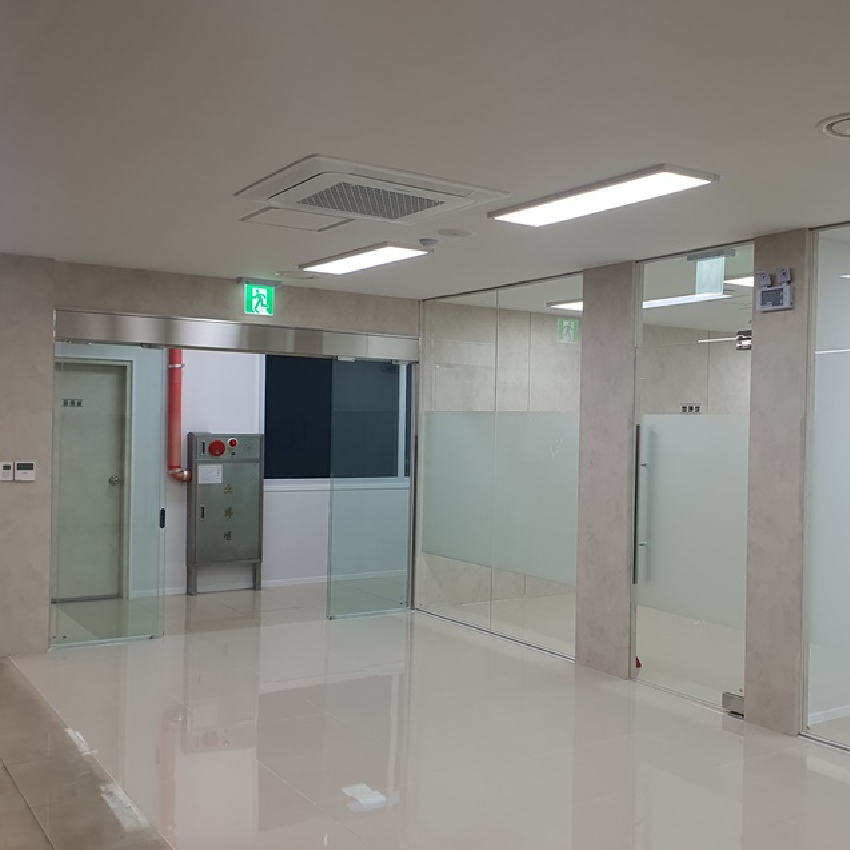 경기도 파주 적성면 생산공장 내 사무실