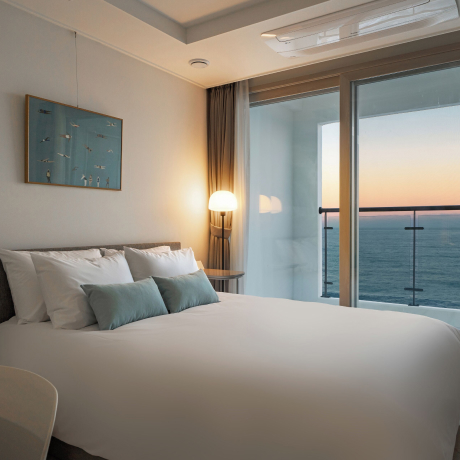 어반스테이 속초등대해변