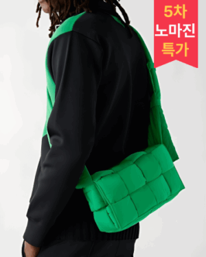 [보테가베네타] 패딩 나일론 테크 카세트백