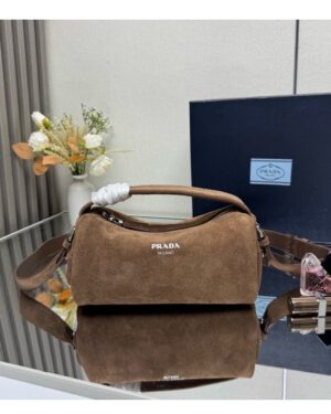 [프라다] 스웨이드 가죽 숄더백  2VH188_2C4S